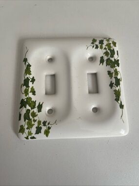 Leviton Green Vine Ivory Ceramic 2 Gang Toggle Switch Standard Wall plate Cover